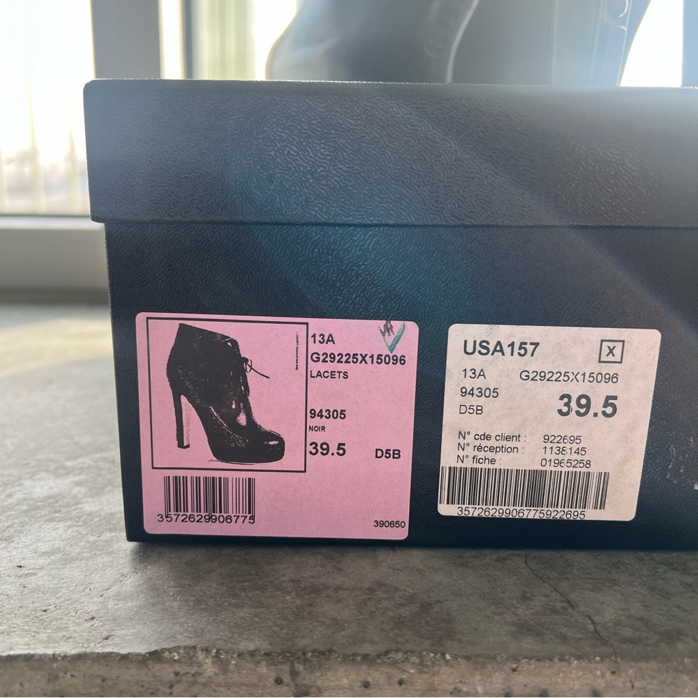 CHANEL Lacets Black Leather Lace Up Round Toe Ankle Boots - SIZE 39.5 - Picture 7 of 13